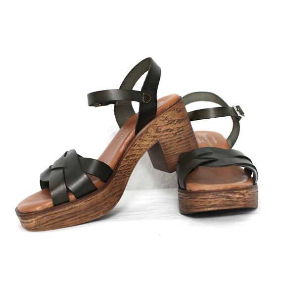 Eric Michael Women's Heidi  Platform Block Heel Size 6.5 NIB Chunky Ankle Strap - Picture 1 of 8